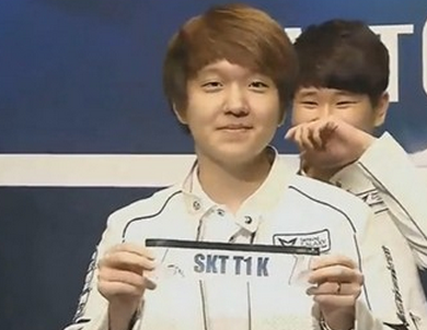 里程碑：Cryin达成LPL300出场成就